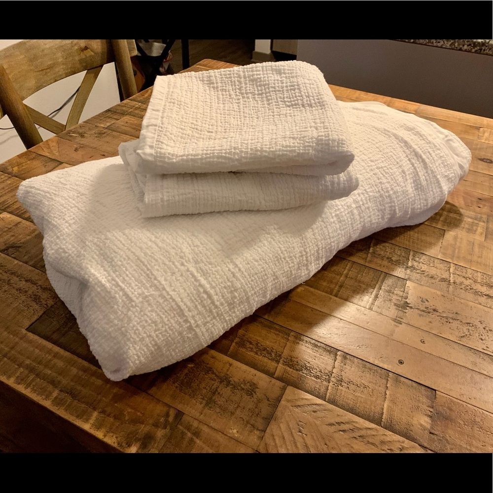 Project 62 Nate Berkus Duvet and shams